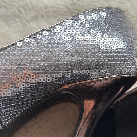 George Silver Sequin Heels Size 7 - Picture 4 of 9